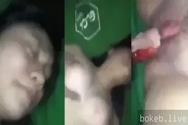 Ngebor Dara Temen Sekelas, Memek Perawan Robek di Kosan